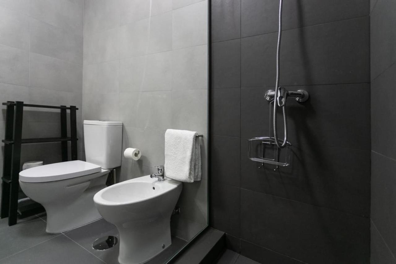 Aposentus - Elegant Functionality Porto Downtown Apartment Exterior photo